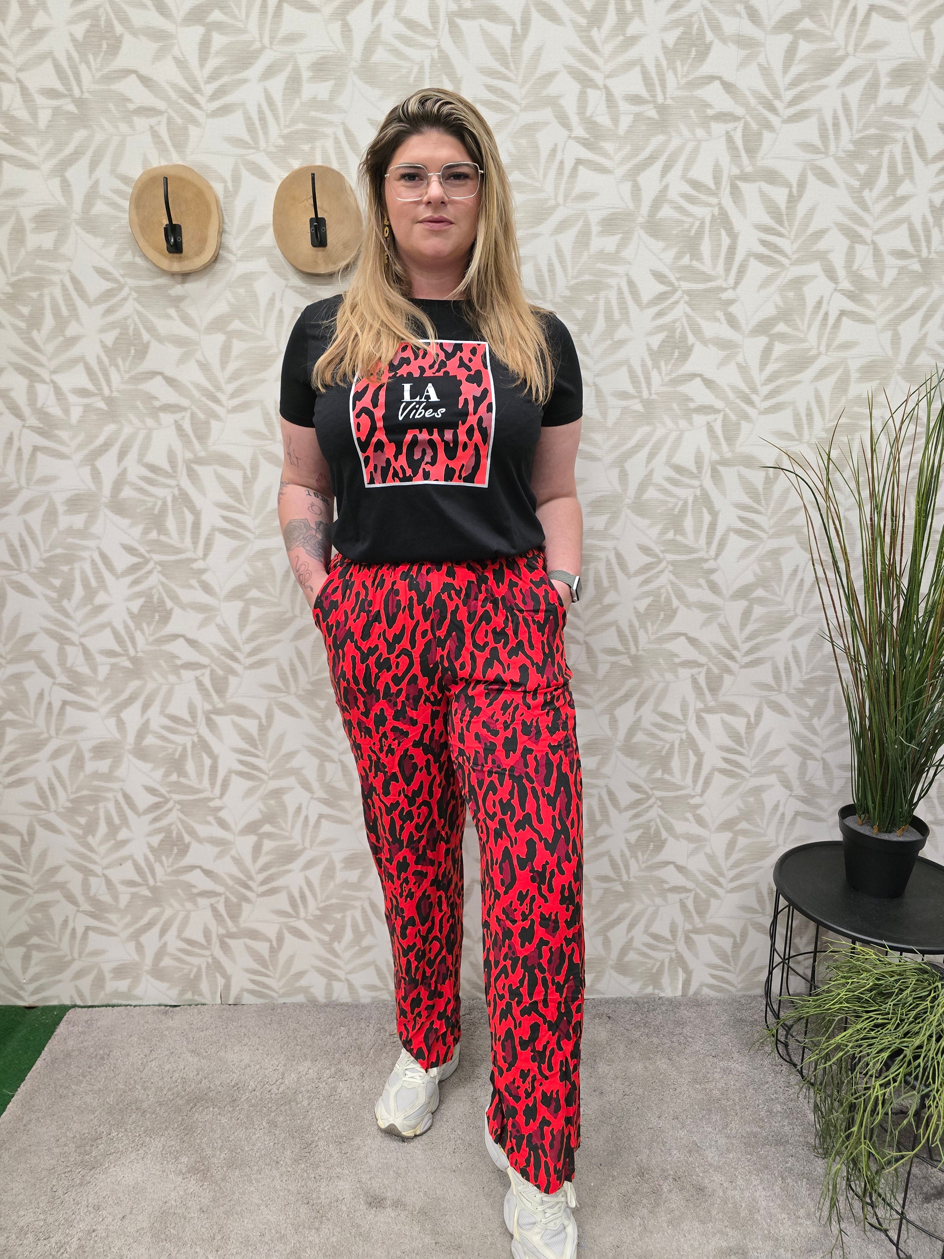 Wide Broek Carharmony Poppy red/Upscaled leo