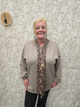 Trui Mandy leo kraag Taupe t/m 48