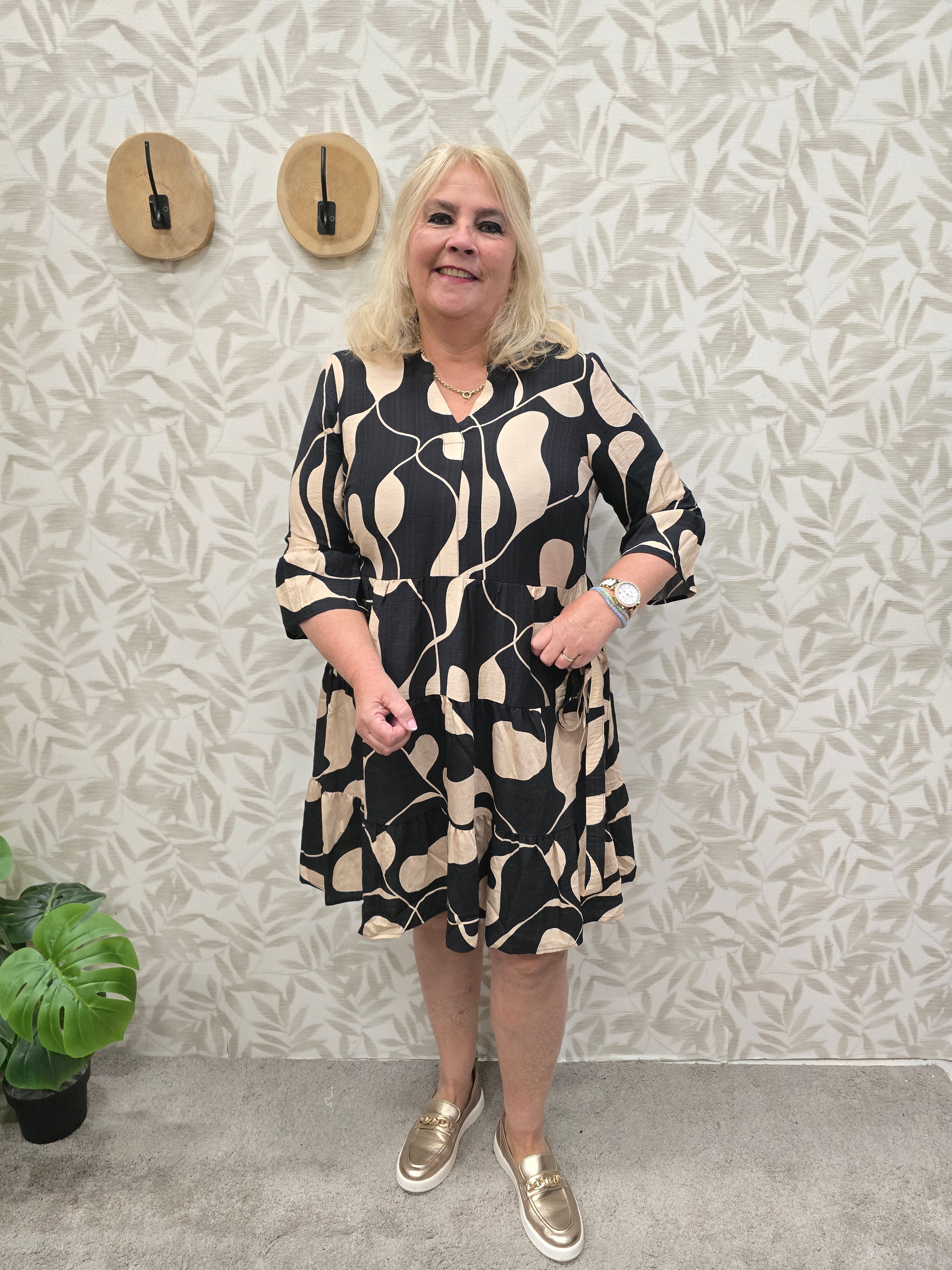 Jurk kort VMC Vera Black/Lina