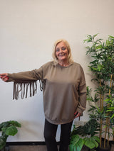 Sweat Trui met franjes Taupe t/m 54