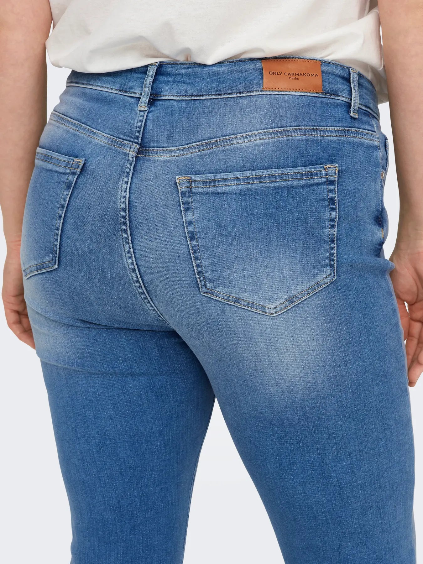 Capri Carwilly reg Light Blue Denim