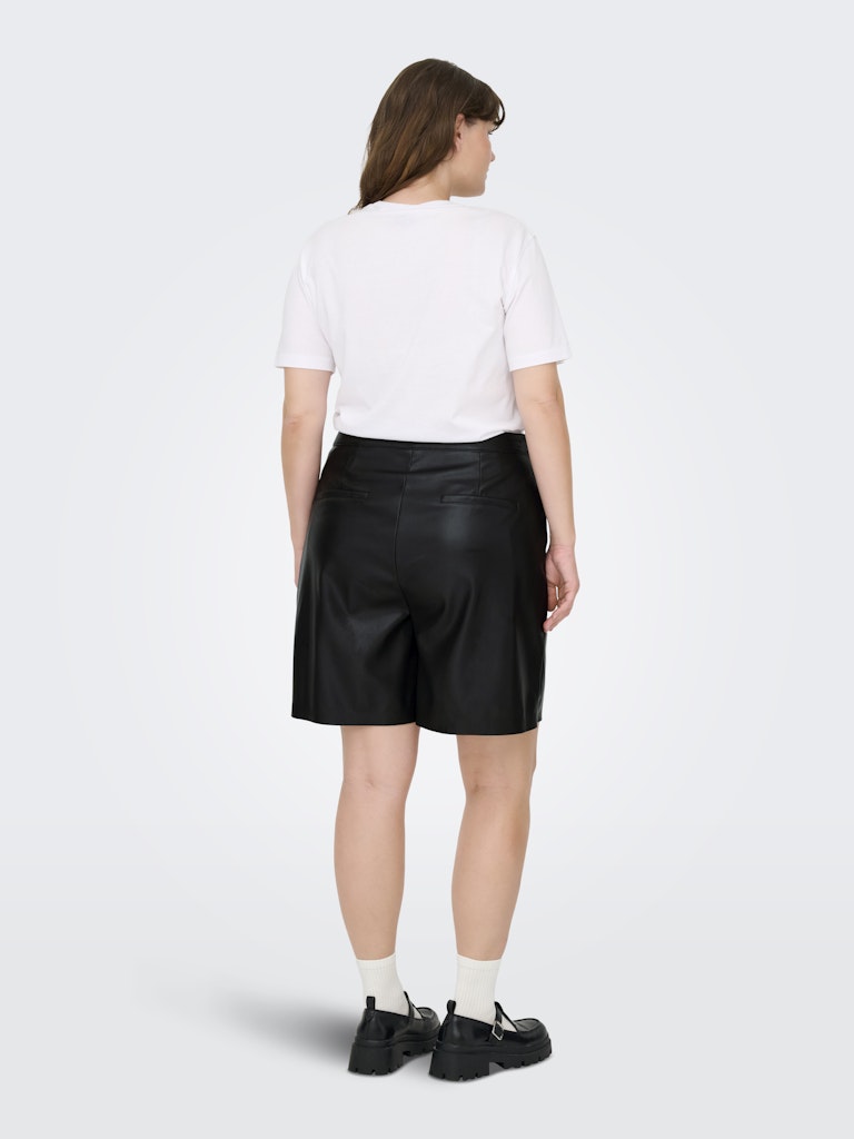 Cartricia leather short Black