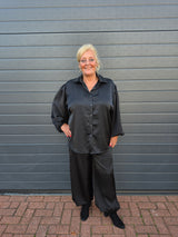 Blouse Silky Zwart  t/m 48