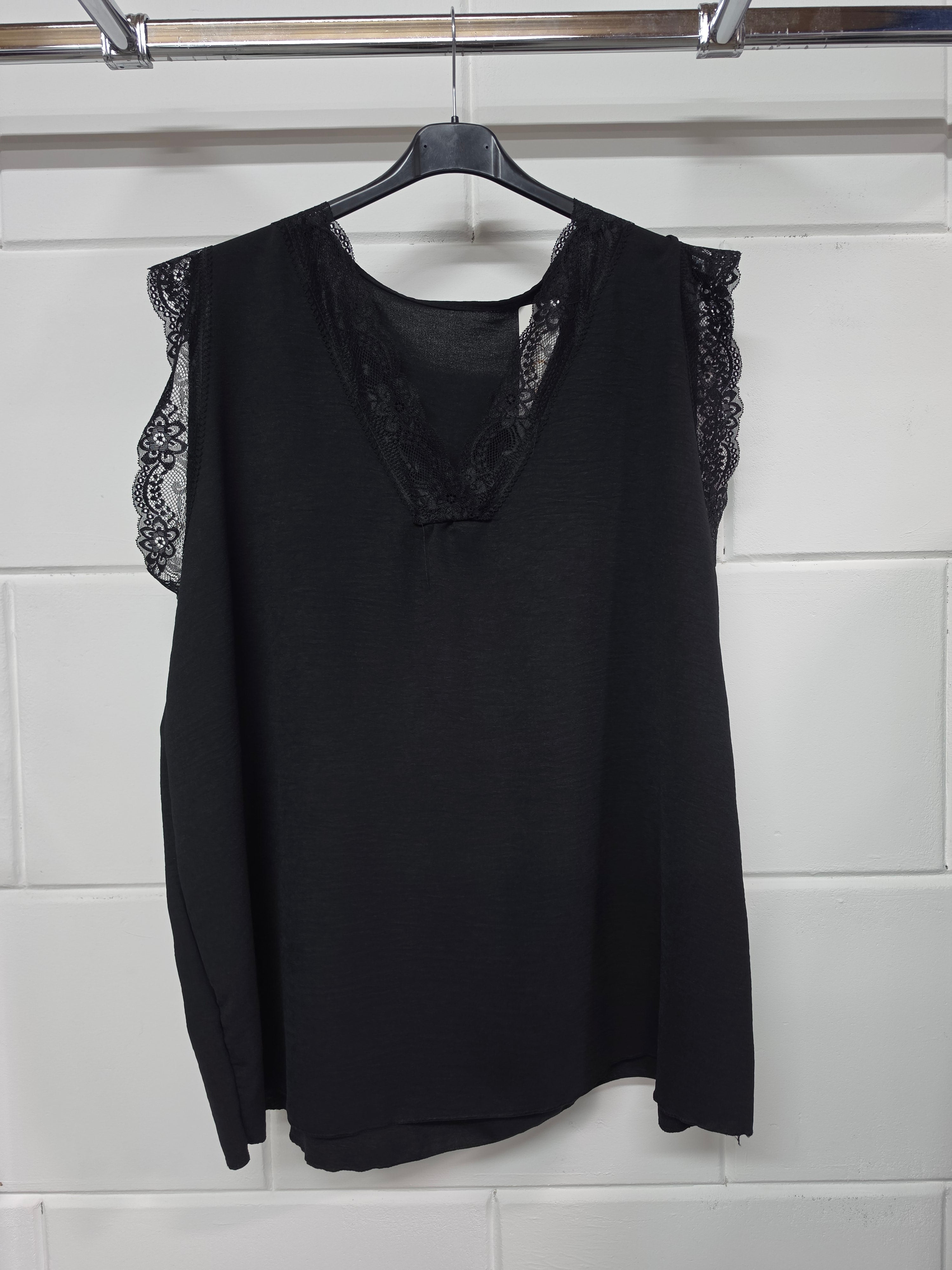 Top Caro Zwart t/m 50